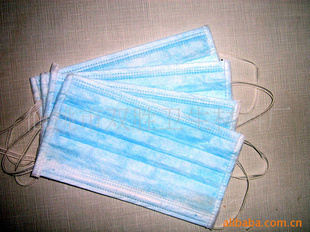 仙桃市雙勝衛(wèi)生材料廠 專業(yè)供應(yīng)高品質(zhì)三層無紡布口罩、活性炭口罩、醫(yī)用棉紗口罩及鞋套